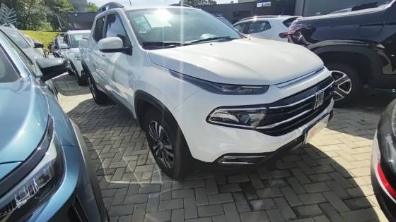 FIAT TORO 2.0 16V TURBO DIESEL FREEDOM 4WD AT9 FIAT TORO 2.0 16V TURBO DIESEL FREEDOM 4WD AT9